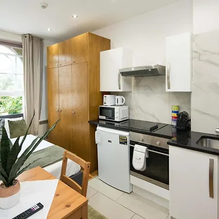 Charming Fully Equipped Studio London Exterior photo